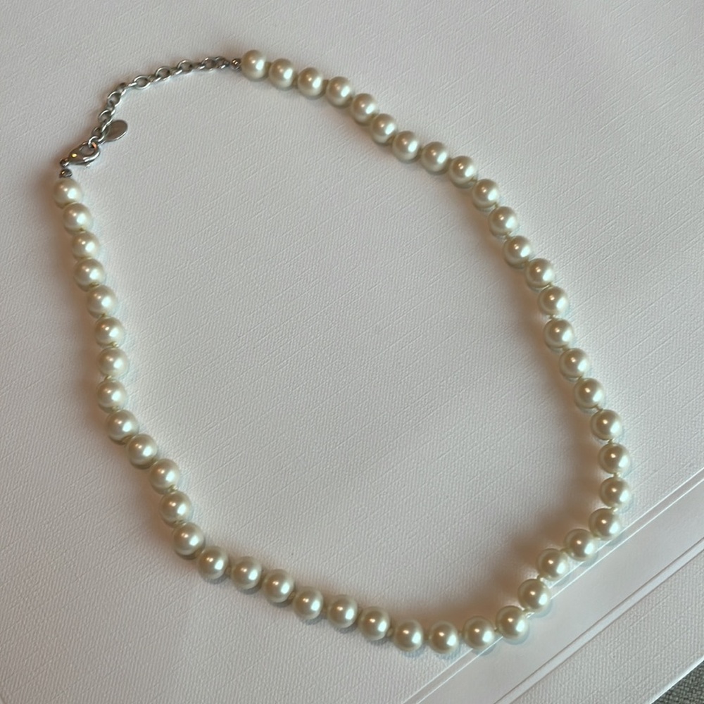 Brooks Brothers pearl necklace